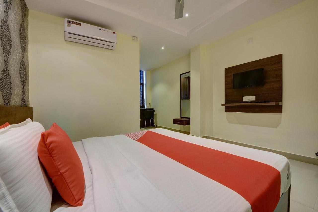 Capital O Hotel Samanvi International Belur  Exterior foto